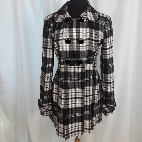 BCX Jackets & Blazers - BCX Lightweight Black White Pleated Coat Size M
